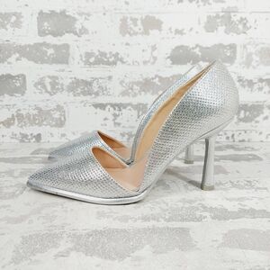 NEW Mia Ciana Silver Rhinestone Pointed Toe Pumps A781